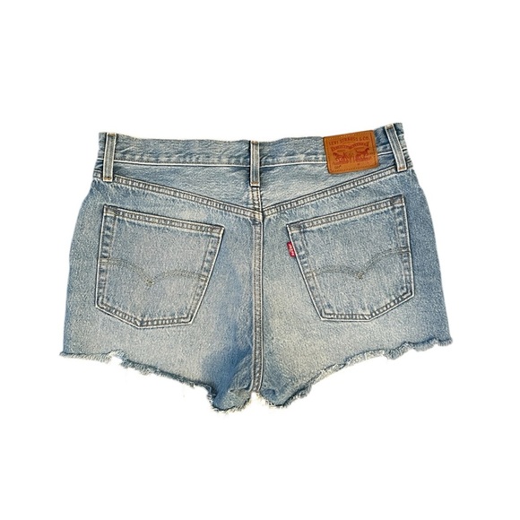 Levi’s 501 High Rise Rhinestone Raw Hem Denim Shorts Light Wash Sz 29 - Picture 2 of 9